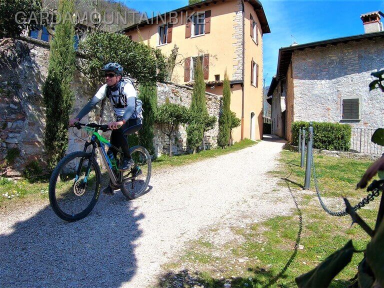 garda-single-track - lago di garda MTB 